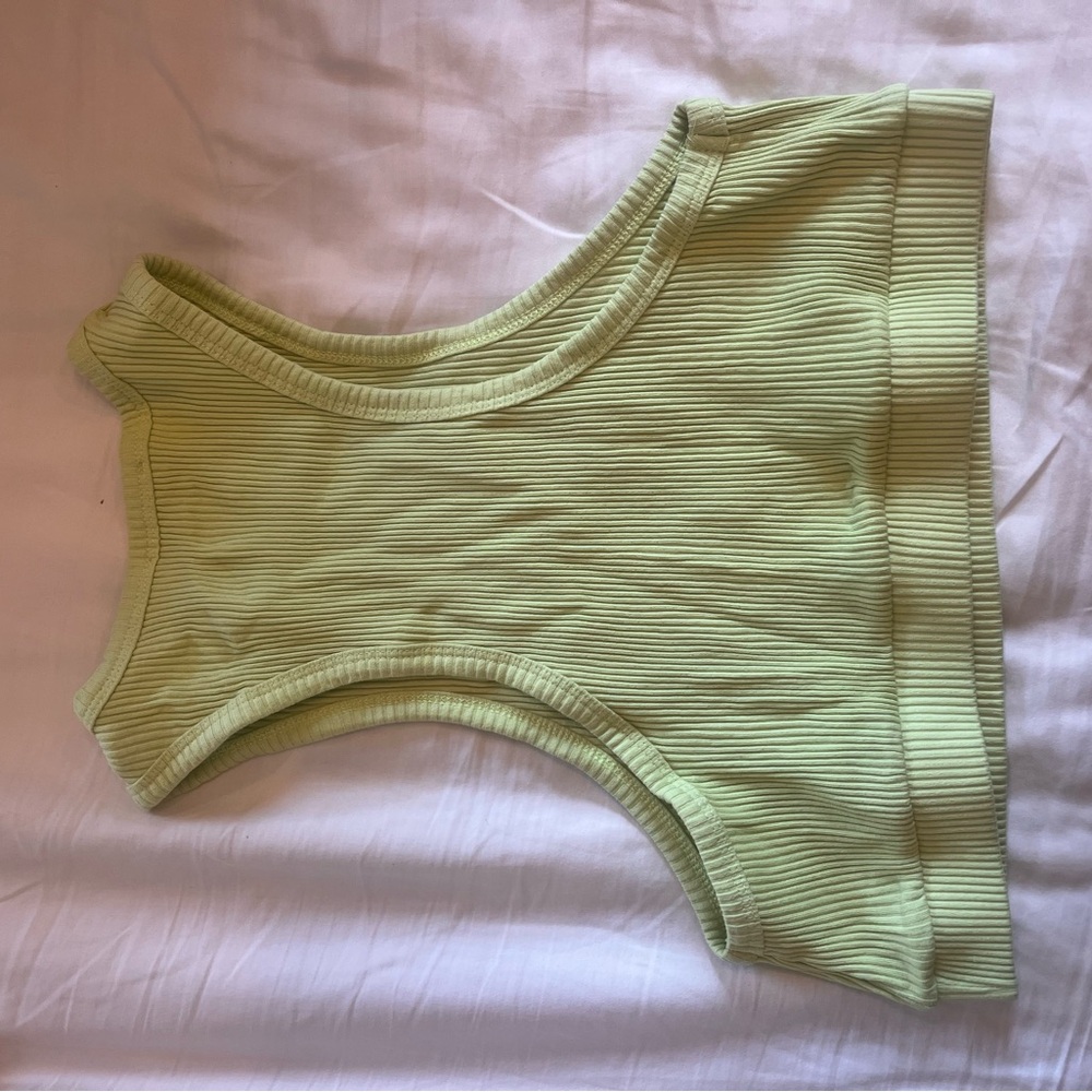 Zara Ribbed Green Tank Top - Picture 3 of 3